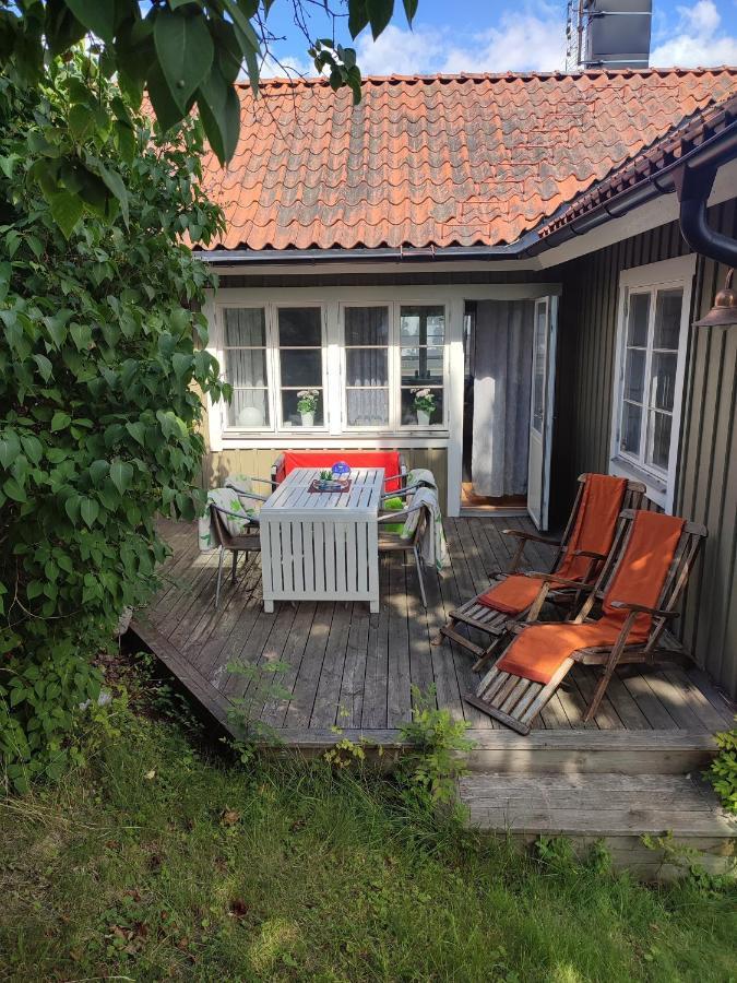 Villa I Norrtaelje Exterior foto